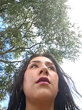 CAROLINE  07 online show from September 2025 01:00:01 PM