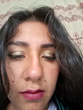 CAROLINE  07 online show from November 2025 03:36:02 PM