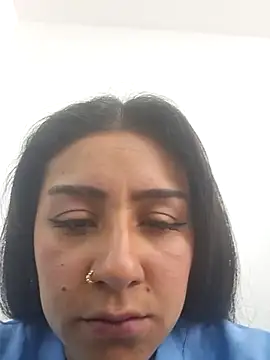 CAROLINE  07 online show from January 2026 12:07:02 PM