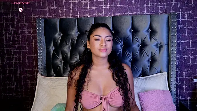 Carly Monroe  online show from September 2025 10:12:02 PM