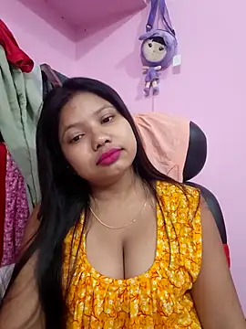 Snapshot of Redchery chatting on May 2026 05:52:02 PM Redchery online show from May 2026 05:52:02 PM
