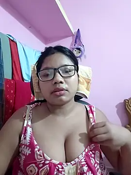 Snapshot of Redchery chatting on July 2026 05:15:02 PM Redchery online show from July 2026 05:15:02 PM