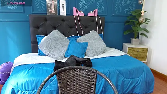 zohet kriss online show from March 2026 02:29:01 PM