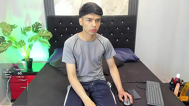 OnlyJos online show from September 2025 08:14:01 PM