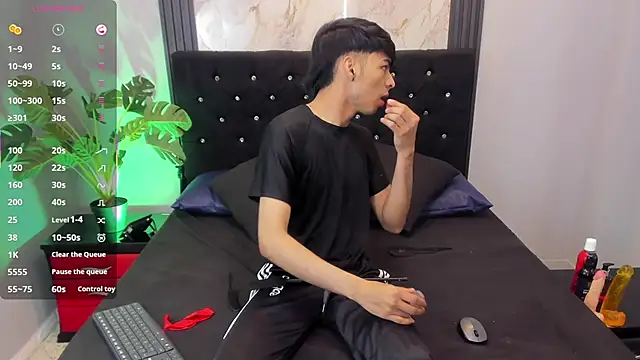 OnlyJos online show from September 2025 02:00:02 PM