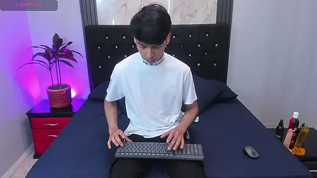 OnlyJos online show from October 2025 01:20:02 PM