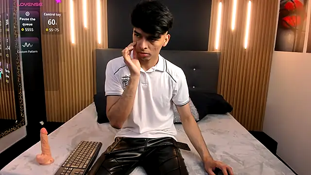 OnlyJos online show from October 2025 07:49:01 PM