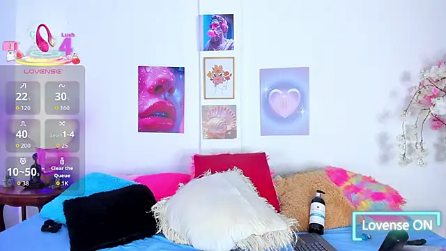 tyra bankss  online show from November 2025 08:23:02 PM