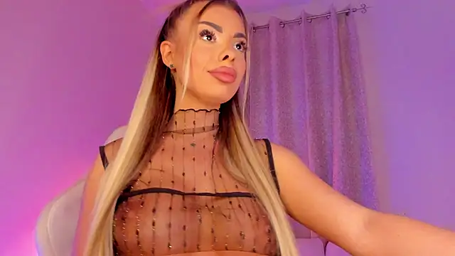 SerraVondeee online show from September 2025 07:29:01 PM