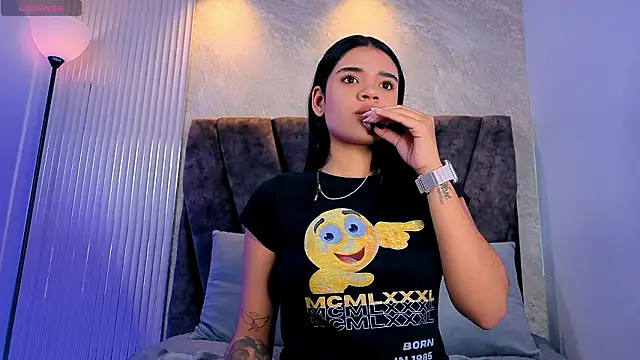 Snapshot of Miagomezx chatting on February 2026 07:51:02 PM Miagomezx online show from February 2026 07:51:02 PM