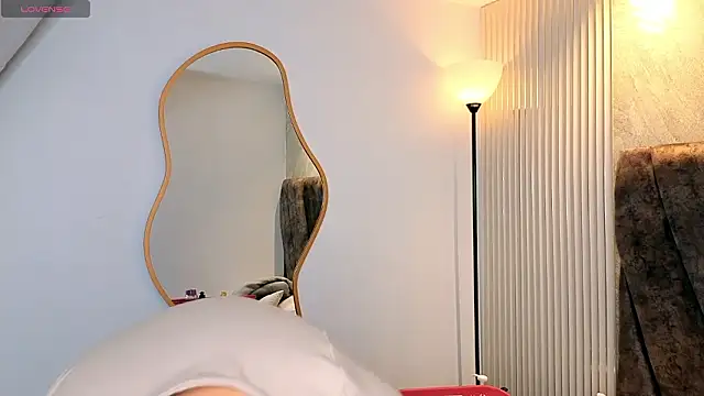 Snapshot of Miagomezx chatting on February 2026 07:22:01 PM Miagomezx online show from February 2026 07:22:01 PM