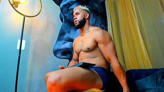 Massimo Cruz online show from October 2025 11:57:02 PM