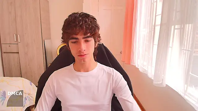 Nude Boy18 online show from September 2025 03:16:02 PM