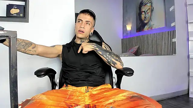 Snapshot of L_instinct chatting on September 2025 08:09:02 PM L instinct online show from September 2025 08:09:02 PM