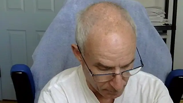 Snapshot of funone1999 chatting on September 2025 10:42:01 PM funone1999 online show from September 2025 10:42:01 PM