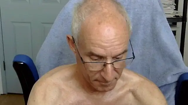 Snapshot of funone1999 chatting on September 2025 09:15:01 PM funone1999 online show from September 2025 09:15:01 PM