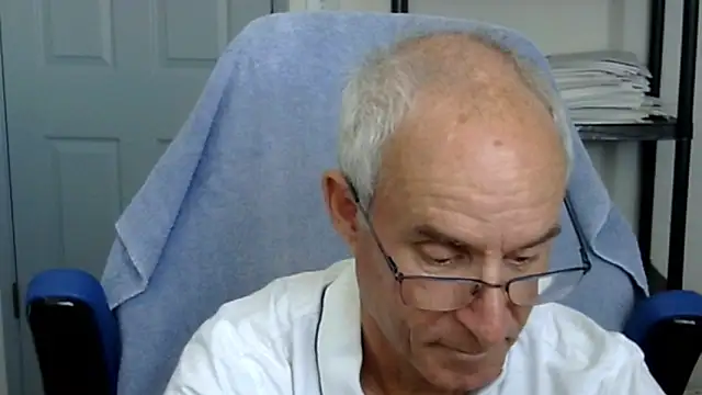 Snapshot of funone1999 chatting on October 2025 07:44:01 PM funone1999 online show from October 2025 07:44:01 PM