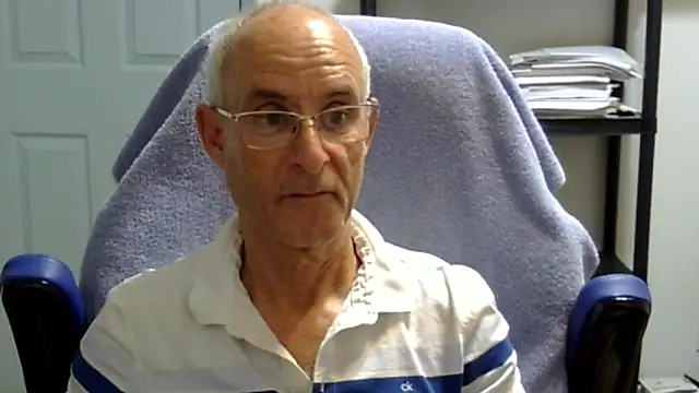 Snapshot of funone1999 chatting on October 2025 01:06:01 AM funone1999 online show from October 2025 01:06:01 AM