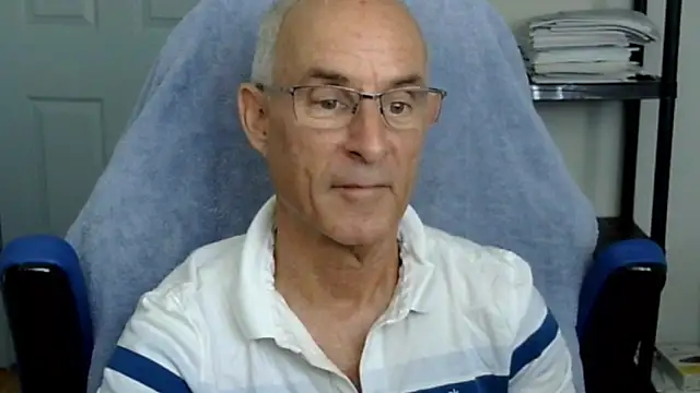 Snapshot of funone1999 chatting on October 2025 06:52:01 PM funone1999 online show from October 2025 06:52:01 PM