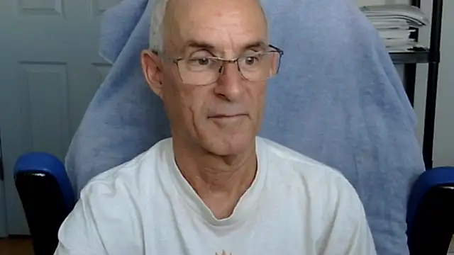 Snapshot of funone1999 chatting on October 2025 09:22:01 PM funone1999 online show from October 2025 09:22:01 PM