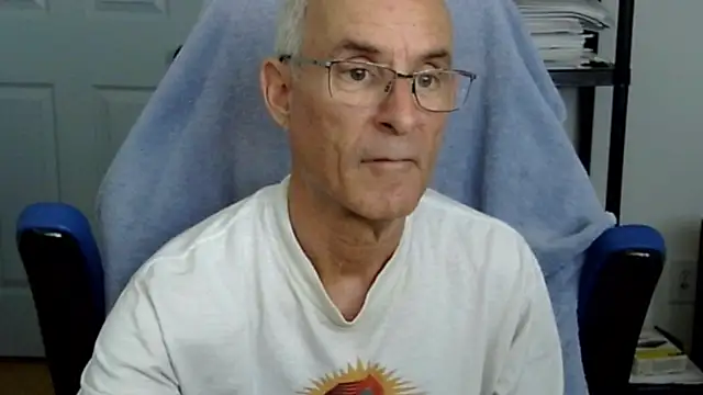 Snapshot of funone1999 chatting on October 2025 06:20:01 PM funone1999 online show from October 2025 06:20:01 PM