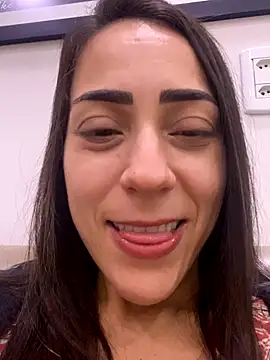 lucioliveira online show from September 2025 01:20:01 AM