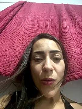 lucioliveira online show from November 2025 02:12:01 AM