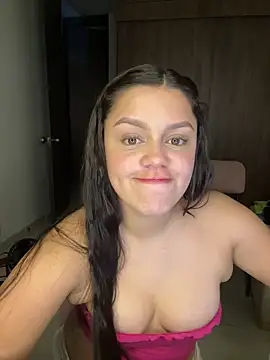 Snapshot of lunita_sweet5 chatting on February 2026 12:31:01 AM lunita sweet5 online show from February 2026 12:31:01 AM