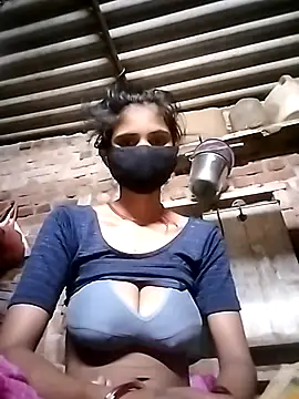 Joshi Love143 online show from November 2025 11:27:02 PM