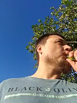 Snapshot of Amberdual chatting on September 2025 03:12:01 PM Amberdual online show from September 2025 03:12:01 PM