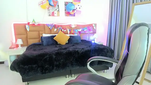 Snapshot of Catti_Brie chatting on July 2026 11:37:02 AM Catti Brie online show from July 2026 11:37:02 AM