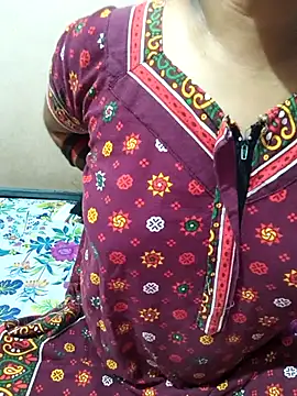 Snapshot of keralacouples11 chatting on September 2025 05:40:01 AM keralacouples11 online show from September 2025 05:40:01 AM