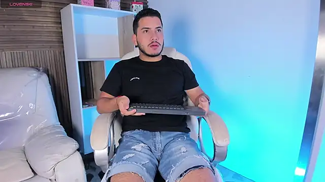 Axel grey  online show from October 2025 12:14:02 PM