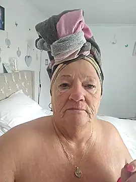 Snapshot of Angeldelightt chatting on October 2025 12:17:02 PM Angeldelightt online show from October 2025 12:17:02 PM