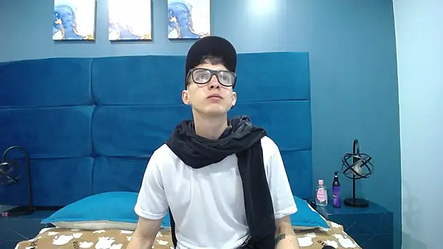 Jheampiiero online show from September 2025 01:33:01 PM