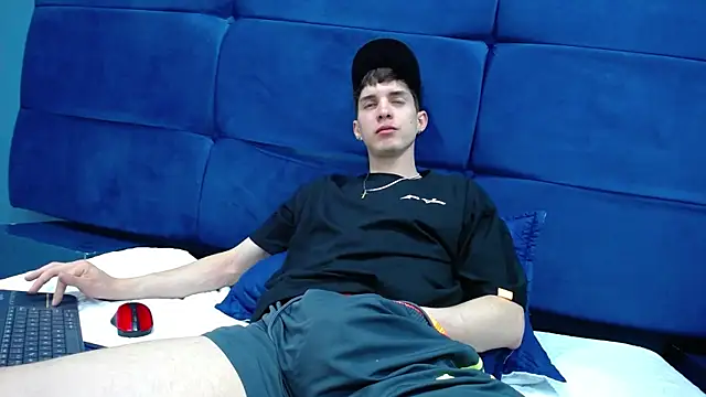 Jheampiiero online show from October 2025 02:29:01 PM