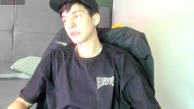 Jheampiiero online show from March 2026 08:26:02 PM