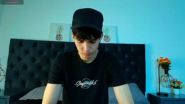 Jheampiiero online show from March 2026 10:14:01 PM