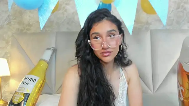 ValentiinaCruz online show from October 2025 10:28:02 PM