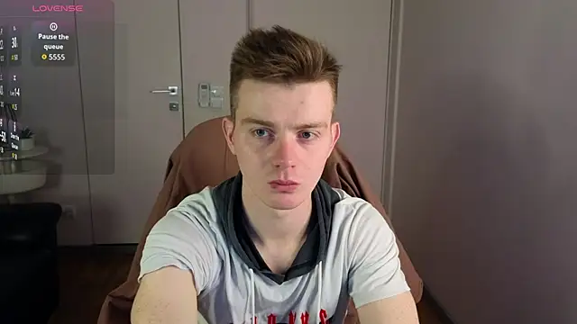 Snapshot of Happydeimos chatting on June 2026 10:18:02 PM Happydeimos online show from June 2026 10:18:02 PM