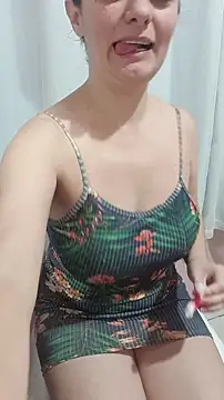 Snapshot of _SexyPetite_ chatting on November 2025 05:15:02 PM SexyPetite online show from November 2025 05:15:02 PM