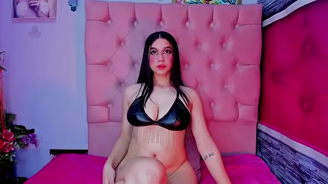 Megan Luxe online show from November 2025 08:34:02 PM