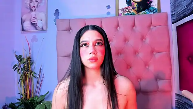 Megan Luxe online show from December 2025 09:05:02 AM