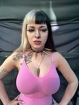 Snapshot of Paige_Turner chatting on August 2026 10:00:02 PM Paige Turner online show from August 2026 10:00:02 PM