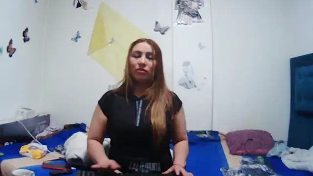 Snapshot of AddyStuart_ chatting on June 2026 04:11:02 AM AddyStuart online show from June 2026 04:11:02 AM