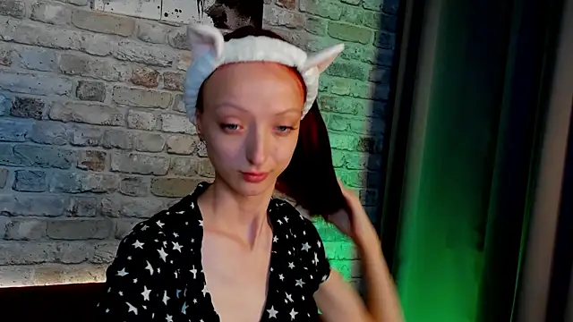 Daria J online show from September 2025 04:06:01 AM