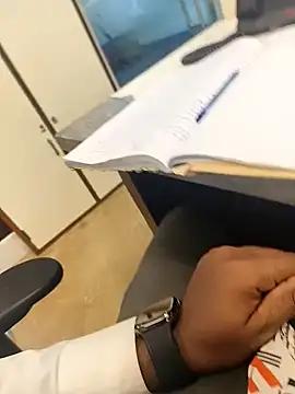 hotboy43339 online show from October 2025 09:19:02 AM