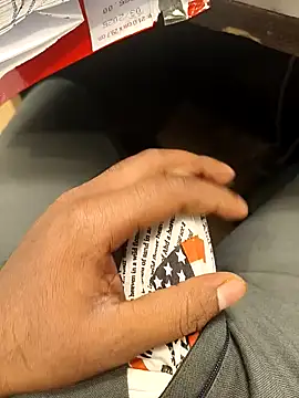 hotboy43339 online show from October 2025 03:25:01 AM