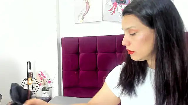 MashaPiink online show from September 2025 12:32:02 PM