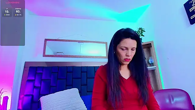 Snapshot of MashaPiink chatting on May 2026 12:44:02 PM MashaPiink online show from May 2026 12:44:02 PM